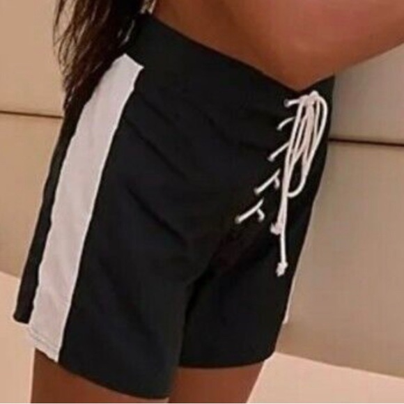 Free People Pants - NWTS FREE PEOPLE IT’S NOW COOL BOARD SHORTS (M)